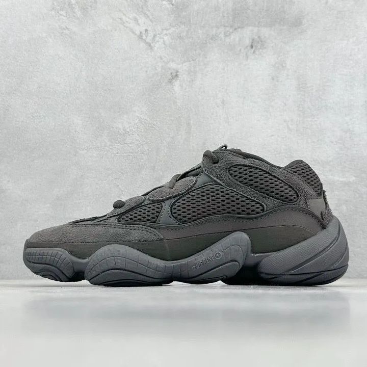 アディダス  YEEZY 500 UTILITYBLACK F36640 くろ 耐久性と通気性