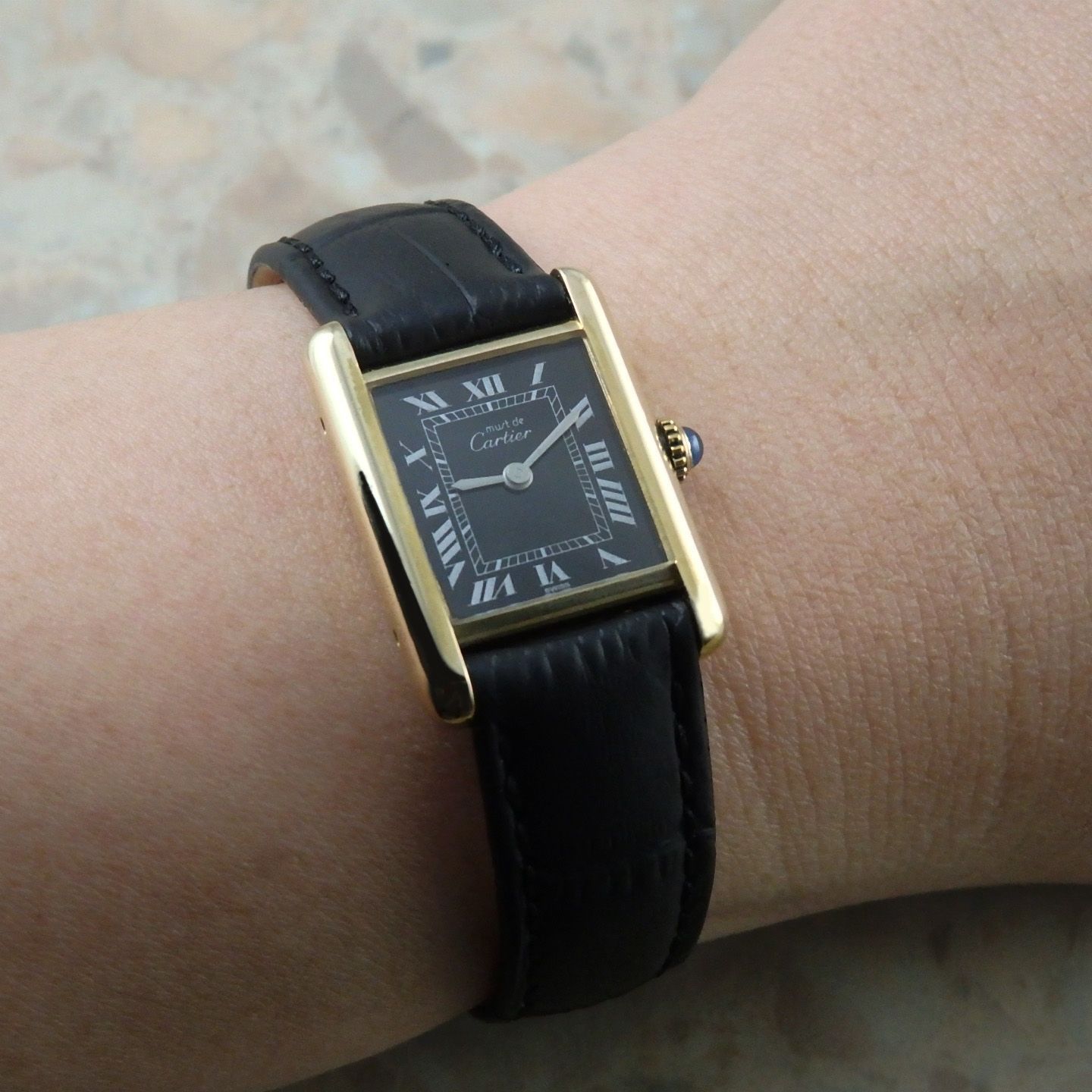 Cartier マストタンク 手巻き腕時計 SM ブラック文字盤 ゴールドカラー