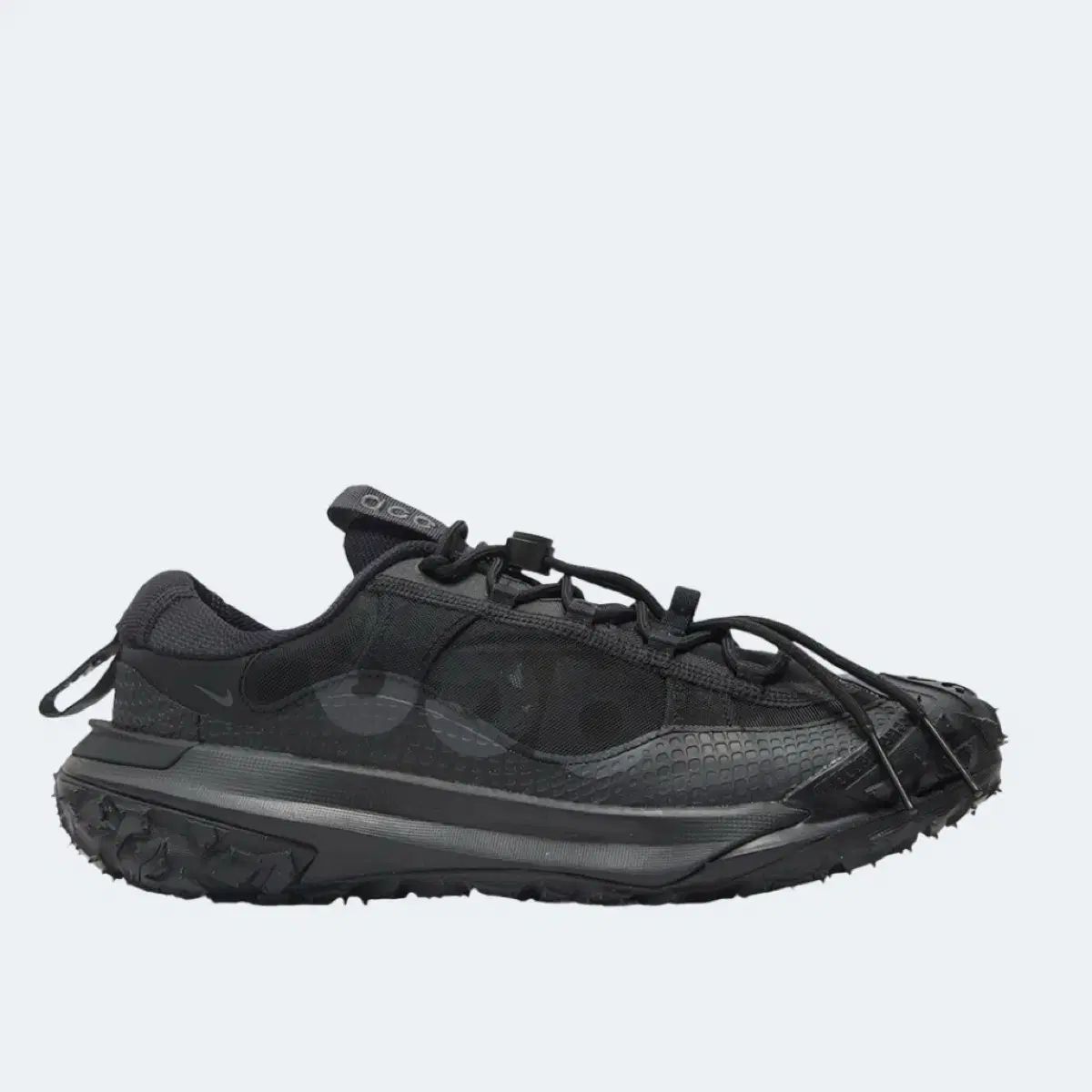 NIKE ナイキ ACG マウンテン フライ 2 ロー 黒 240