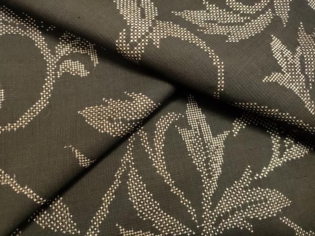 平和屋着物●本場大島紬　7マルキ　草葉文　正絹　逸品　DAAS2400tw 平和屋着物○本場大島紬 7マルキ 草葉文 正絹 逸品 DAAS2400tw