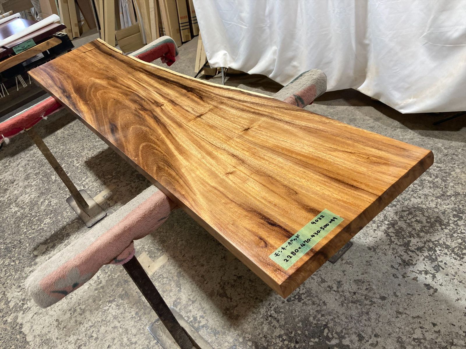 モンキーポッド9032 一枚板無垢 乾燥材 2280ｘ470-430-500ｘ59mm カウンター センターテーブル ダイニングテーブル