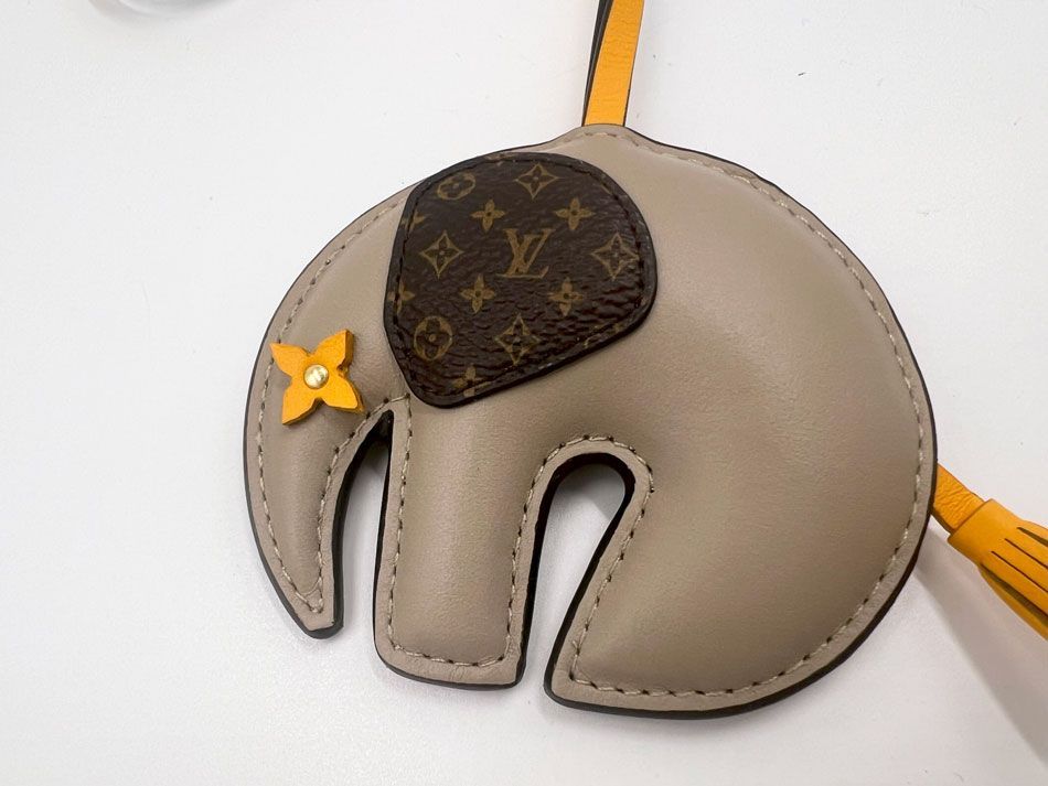 Louis Vuitton ルイヴィトン　象型レザー チャーム LOUIS VUITTON ルイヴィトン バッグチャーム ・LV エレファント 象