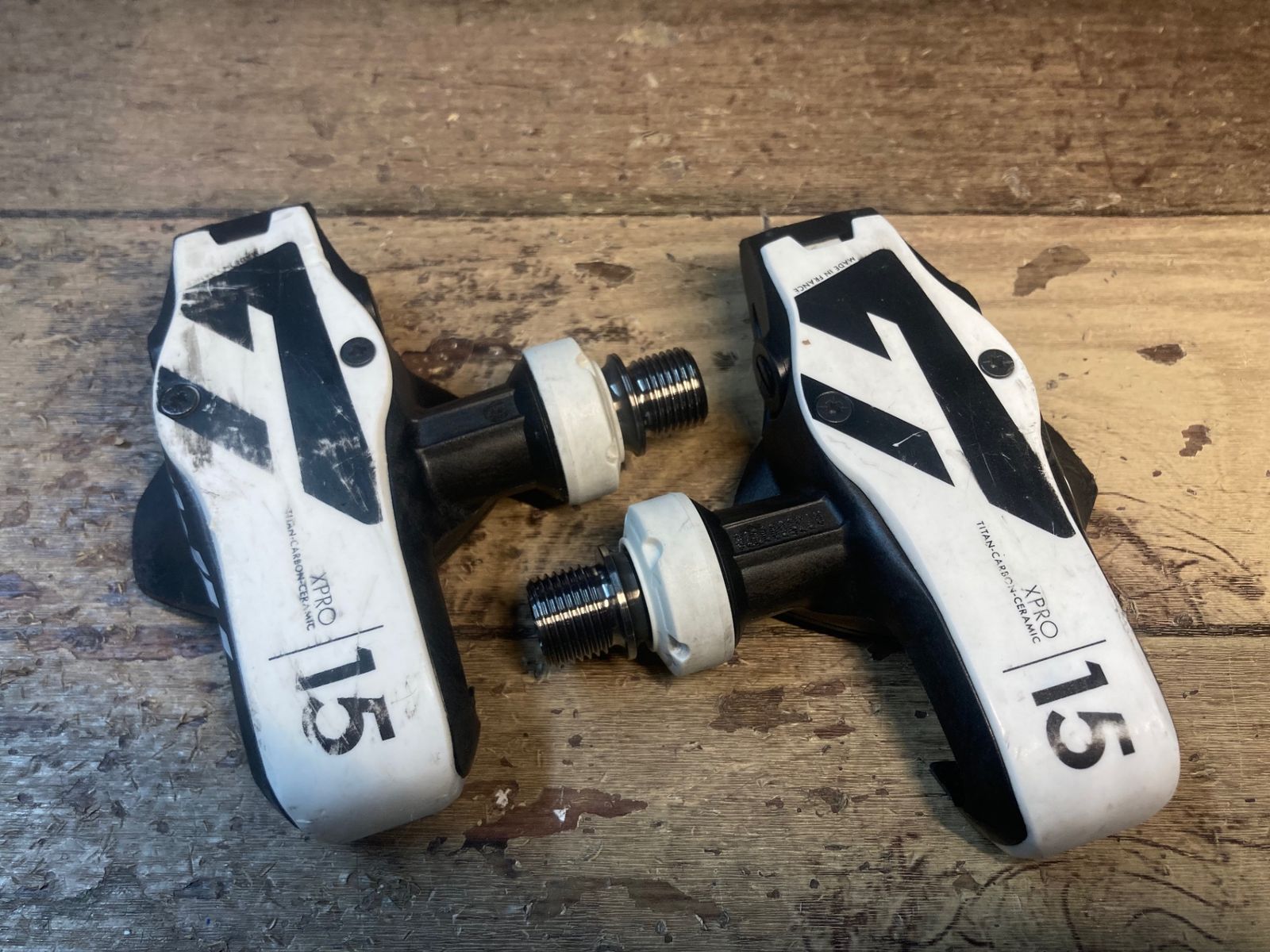 IC523 タイム TIME XPRO 15 ビンディングペダル 黒白 カーボン チタンシャフト キズあり