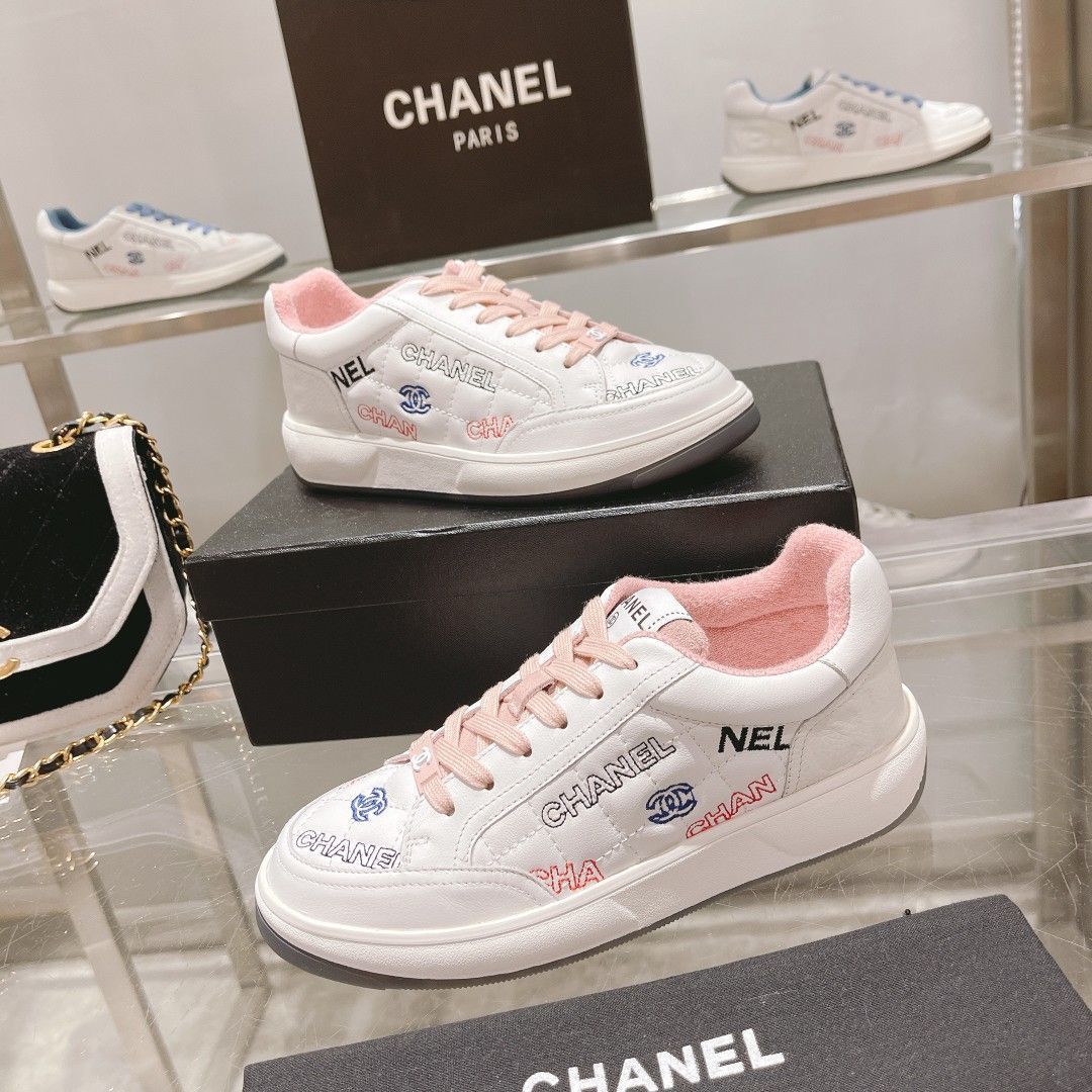 CHANEL 超軽量カジュアルスニーカーホワイト