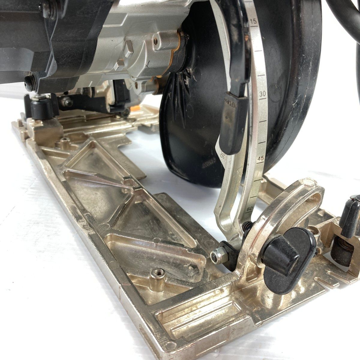 ＊＊MAKITA マキタ 165mm 電子マルノコ コード式 HS6303 ブラック WWW_NOITHATQUANGTHANH_NET