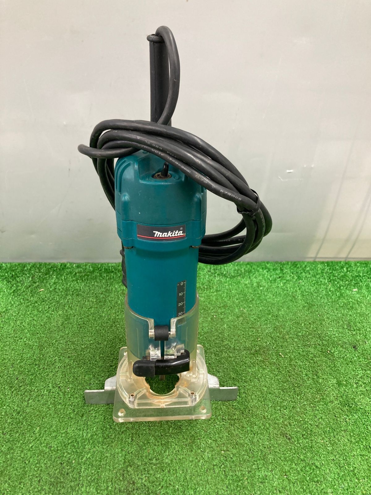 0922 マキタ makita 電子トリマ 6mm 3707FC IT18M8JPCNUG