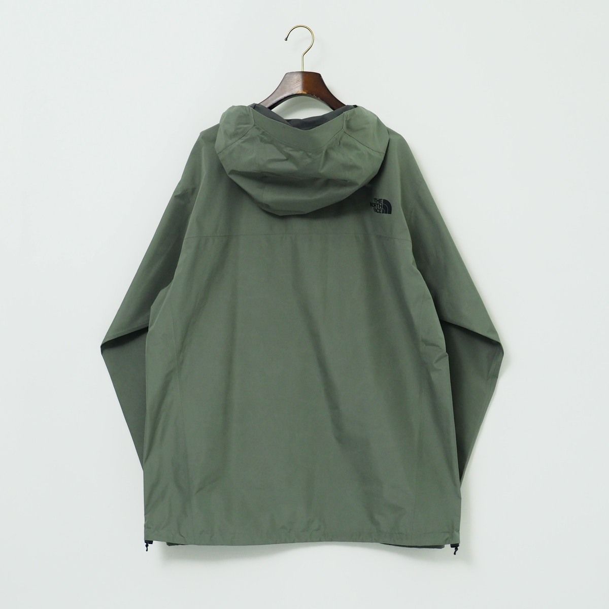 ゴアテックス ノースフェイス クラウドジャケット バルサムグリーン XL THE NORTH FACEの定番GORE-TEXアイテム「クラウドジャケット」は