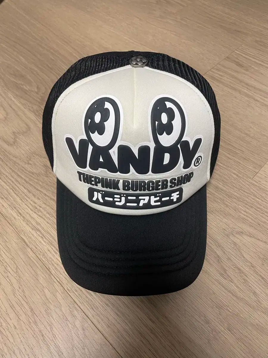 バンディ・ザ・ピンク VTP バーガーショップ トラッカー キャップ ブラック