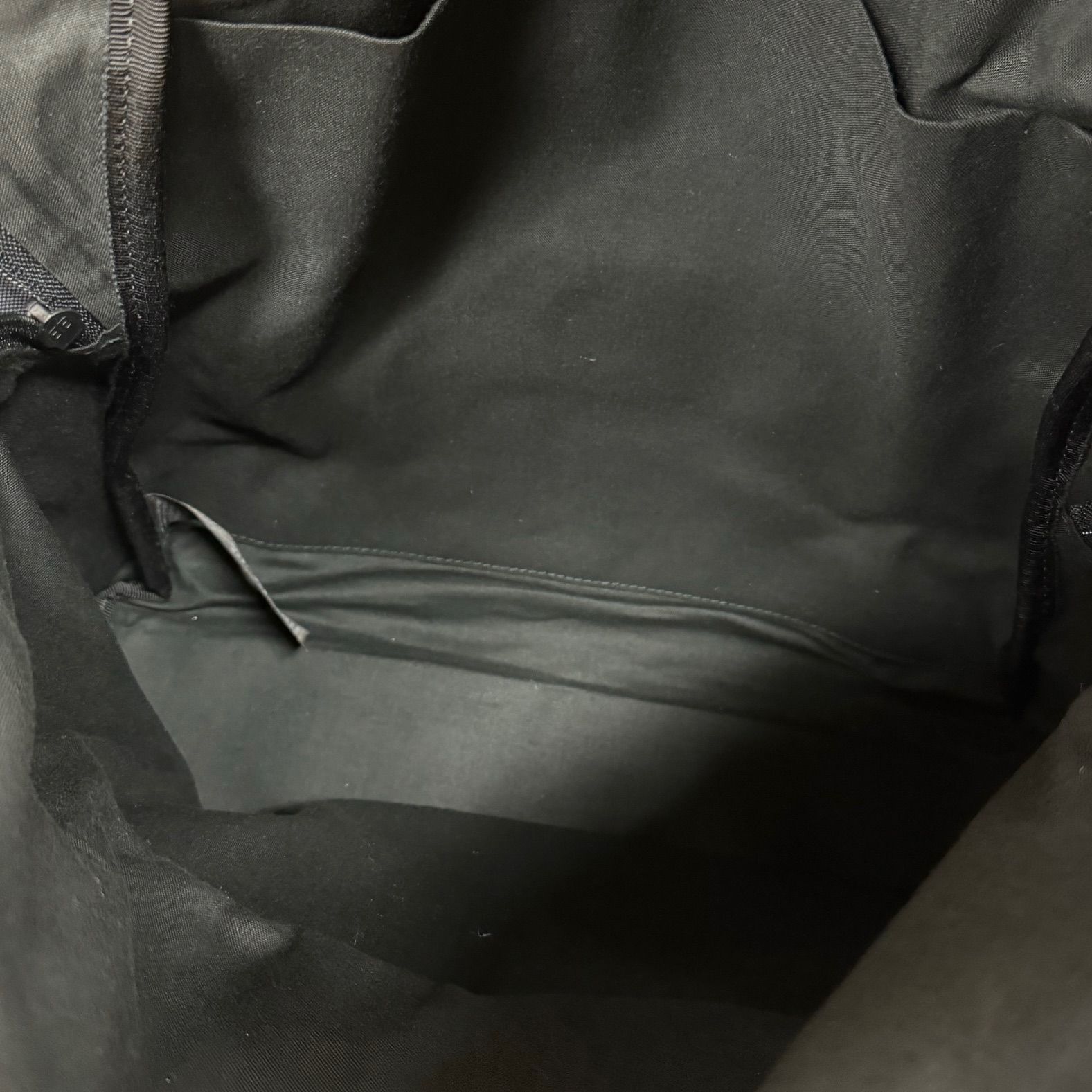 美品 BALENCIAGA 23AW Explorer Be Kind BERKIND