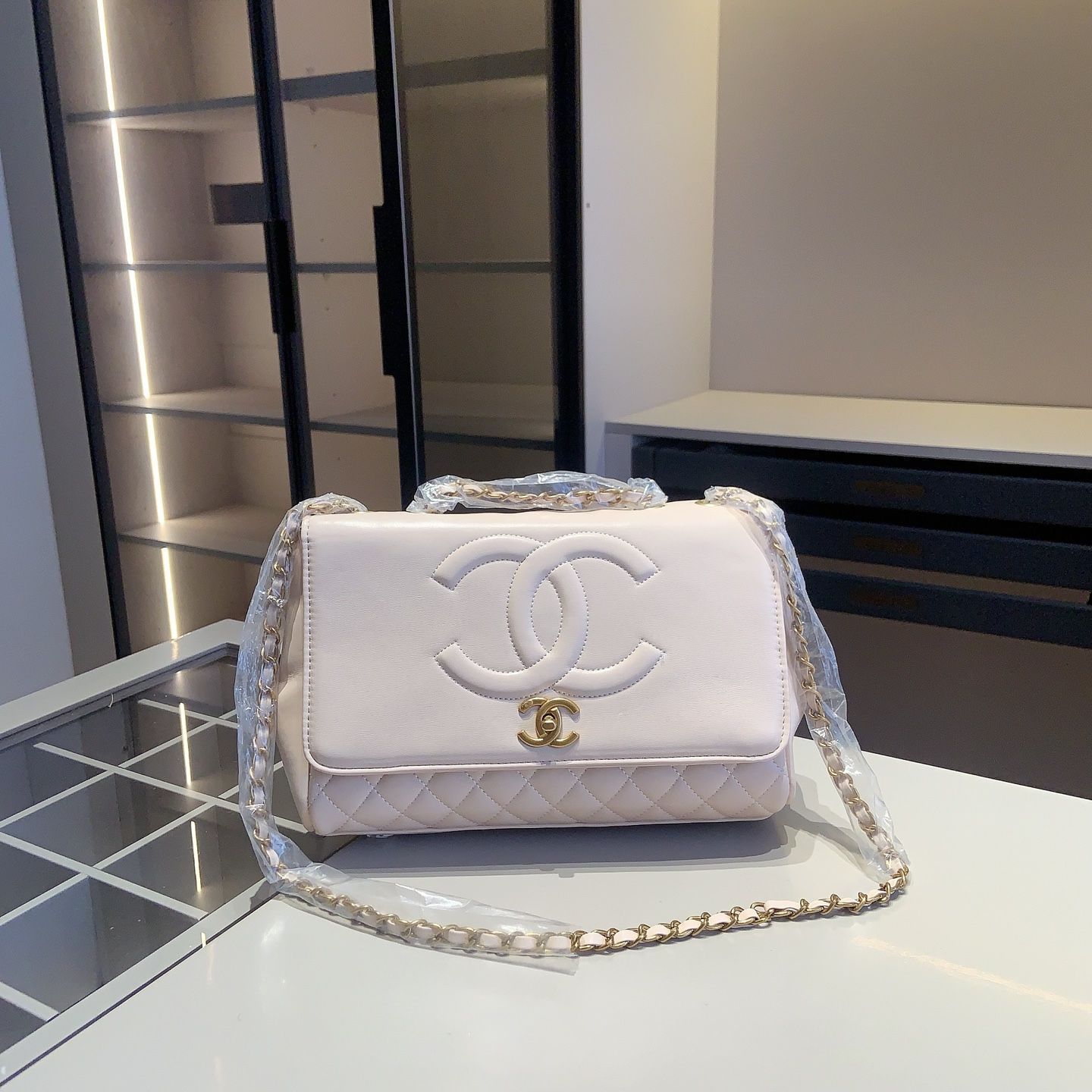 CHANEL 3本セット　新品　本日限りセール 今日特価】Chanel X660 3点セット, チェーンバッグ＆スクエア