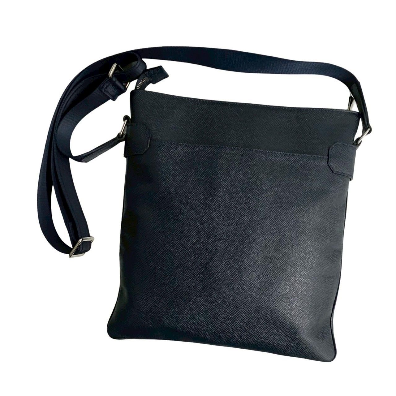 極 美品 LOUIS VUITTON ルイヴィトン サシャ タイガ レザー 本革 極 美品 LOUIS VUITTON ルイヴィトン サシャ タイガ レザー 本革