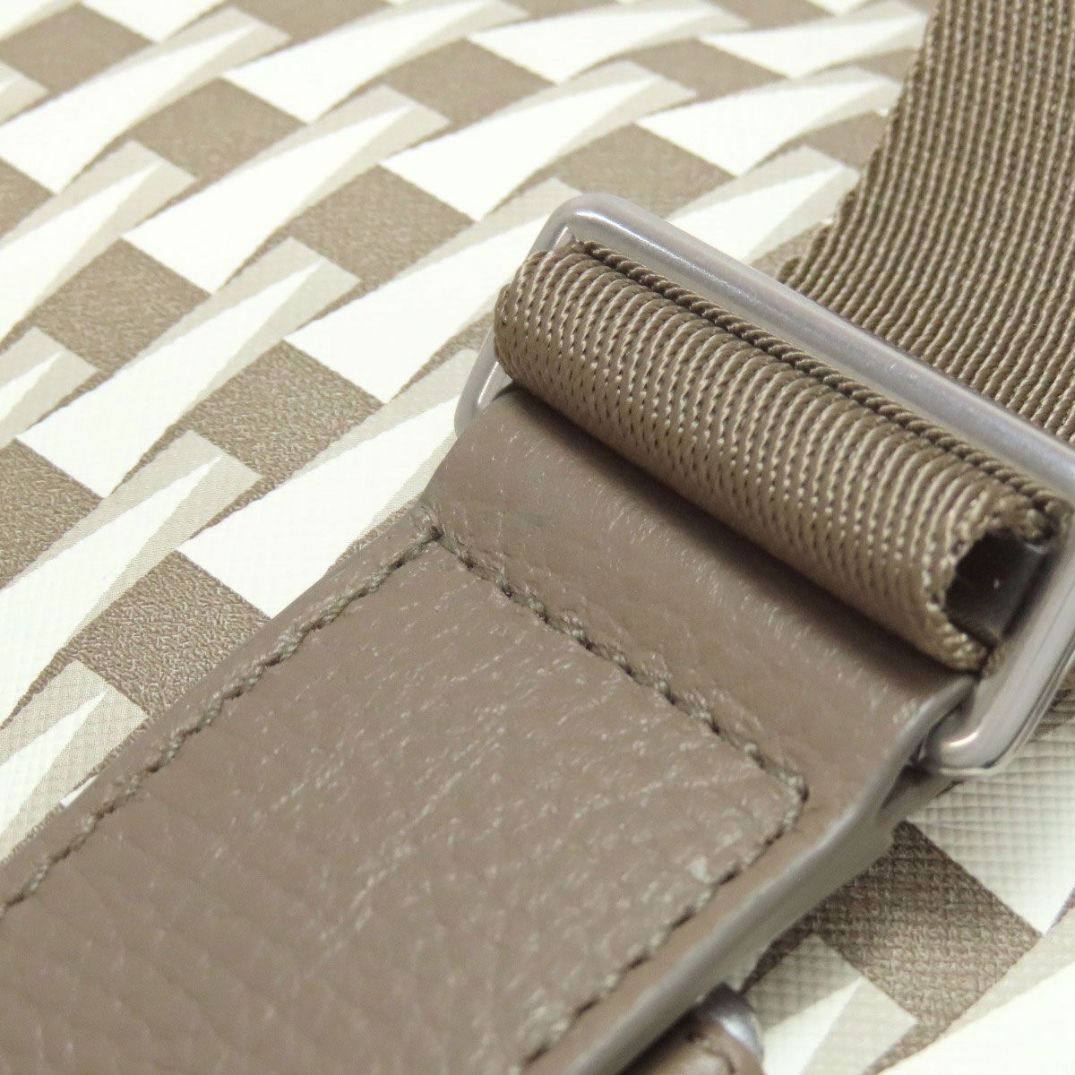 ボディバッグ PVC