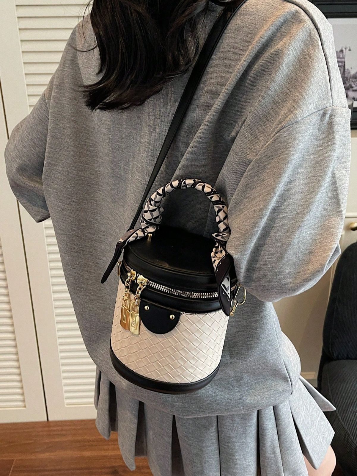 【未使用】キティ　ラメデニム　クリアバッグ はわせドールワンピース＆ヘッドドレスセット 王冠がま口Bag