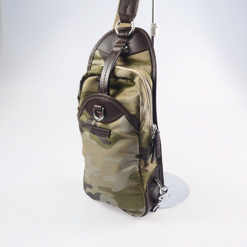 Daniel&Bob PIPPO ボディバッグ（ネイビー） Daniel & Bob