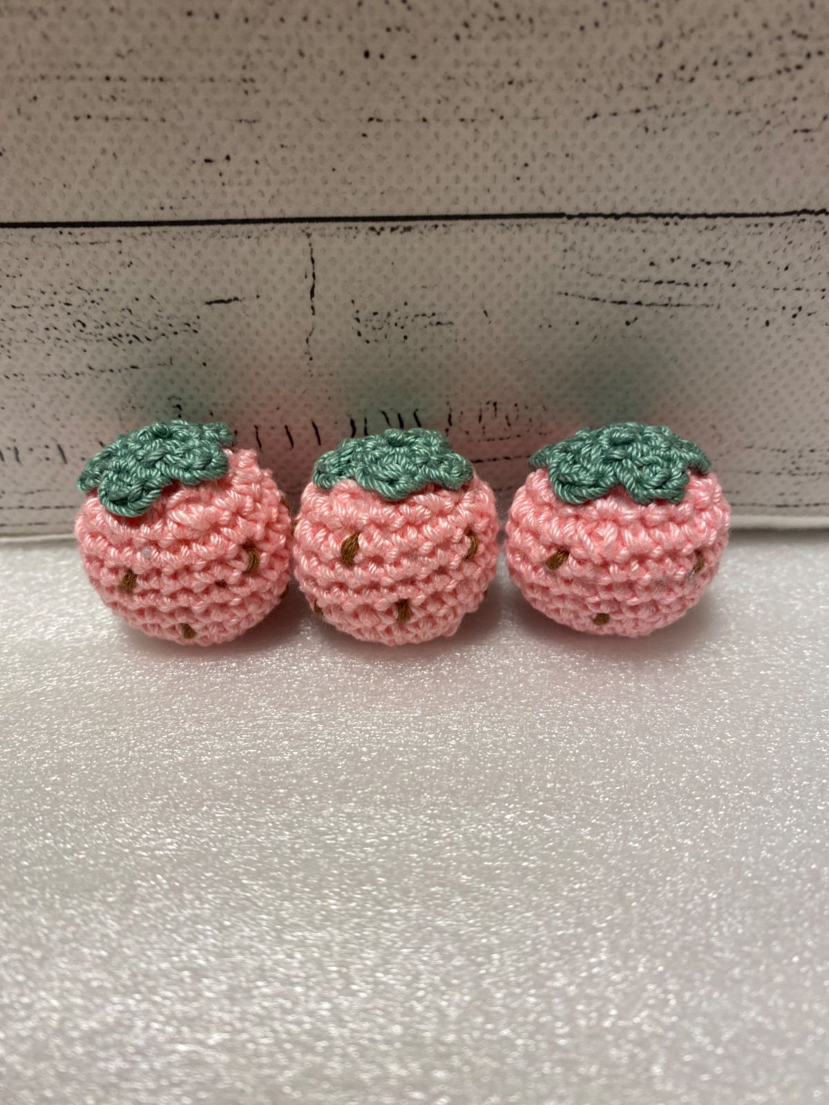 ハンドメイド あみぐるみ ぬいぐるみ いちご ピンク - メルカリ