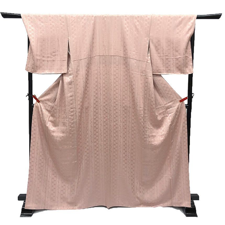 京やF029 正絹 色無地 ピンク 裄69cm以上 裄長め 身幅ゆったり 大きなサイズ 袷の着物 仕立て上がり パールトーン加工済み お茶席 七五三 入学式 卒業式 フォーマルからカジュアルシーンまでOK リサイクル着物 ♥