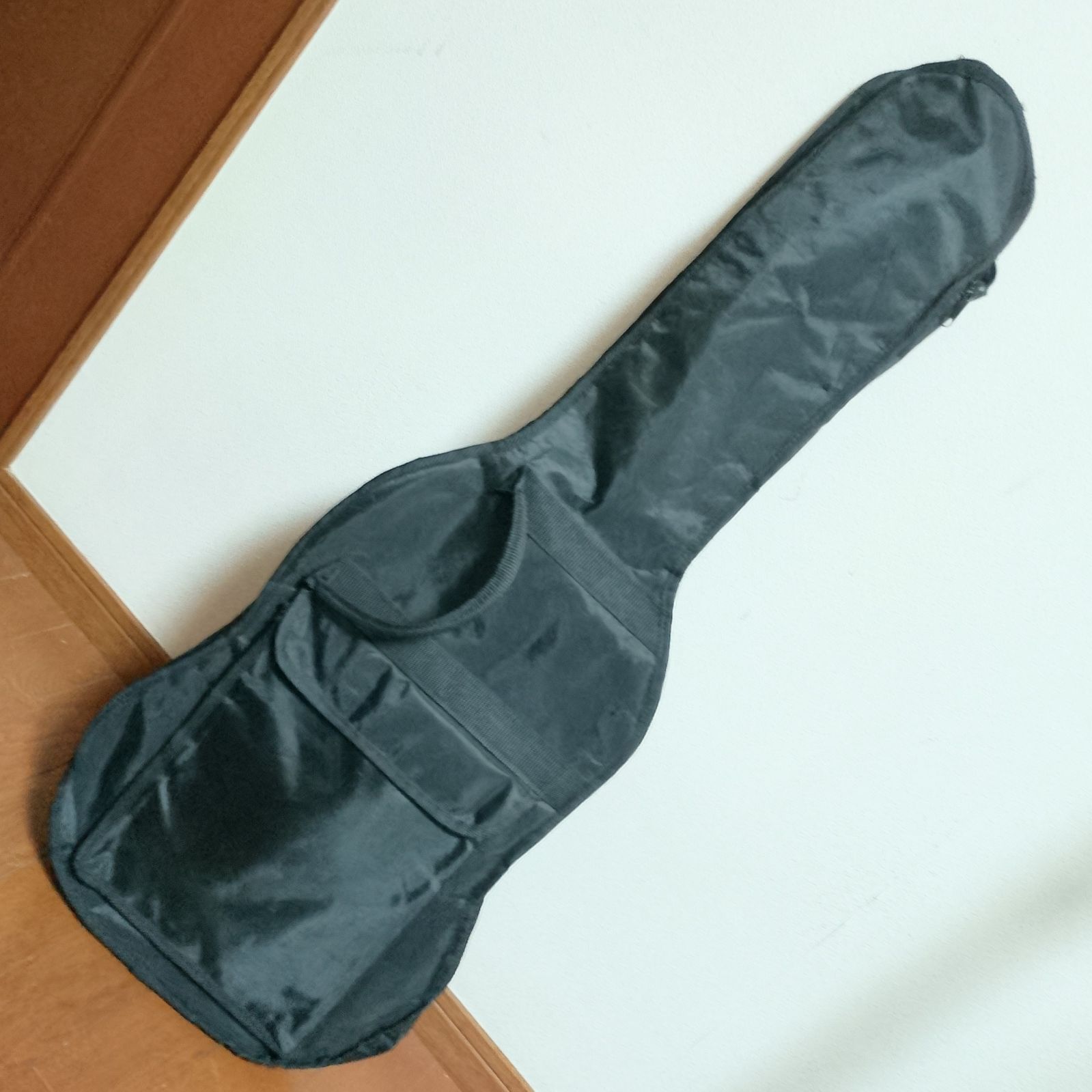 FORMESTAR S-H仕様 エレキギター トレモロ搭載 弦は新品に交換済み