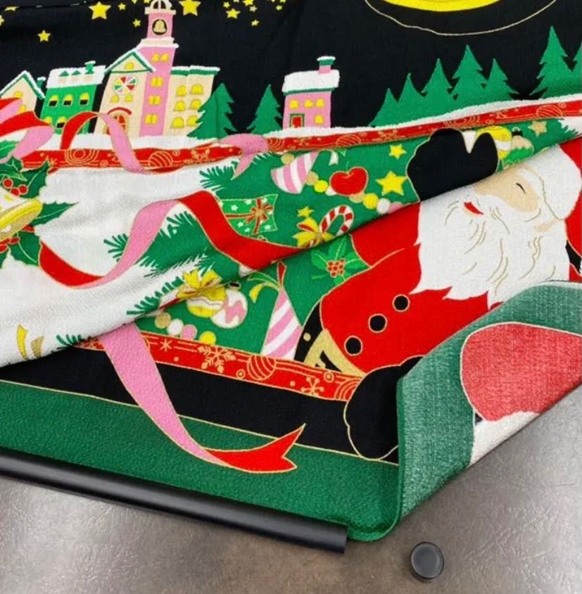 大判　クリスマスタペストリー　日本製　スワロフスキークリスタル付　80㎝