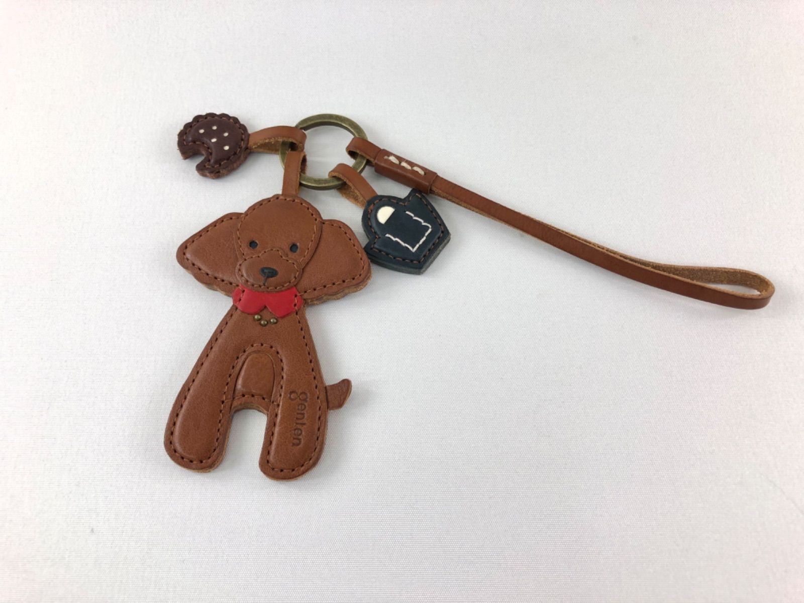 未使用　genten ゲンテン　トイプードル　犬キーホルダー　バックチャーム 美品】ゲンテン バッグ用チャーム トイプードル レザー - メルカリ