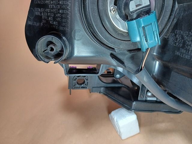 コーティング済 フリード+ GB8 右ヘッドランプ・ヘッドライト  