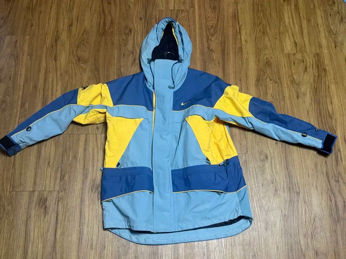 NIKE ナイキ nike ACG 90s オールドスクール STORM-FIT（ストーム