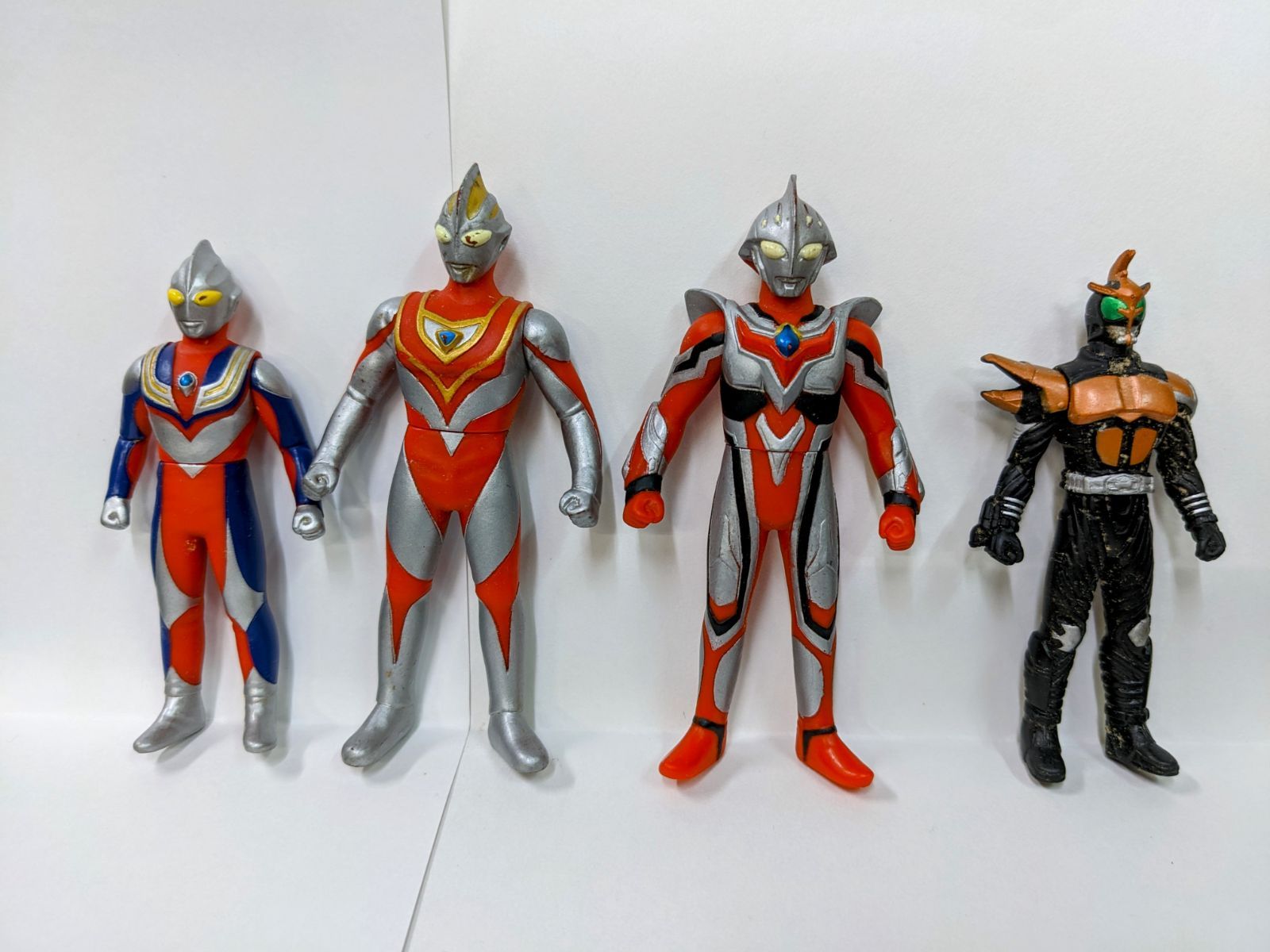 ソフビ人形　まとめ売り　ウルトラマン　仮面ライダー　他 ウルトラマン 仮面ライダー ソフビ人形やフィギュアなど まとめ