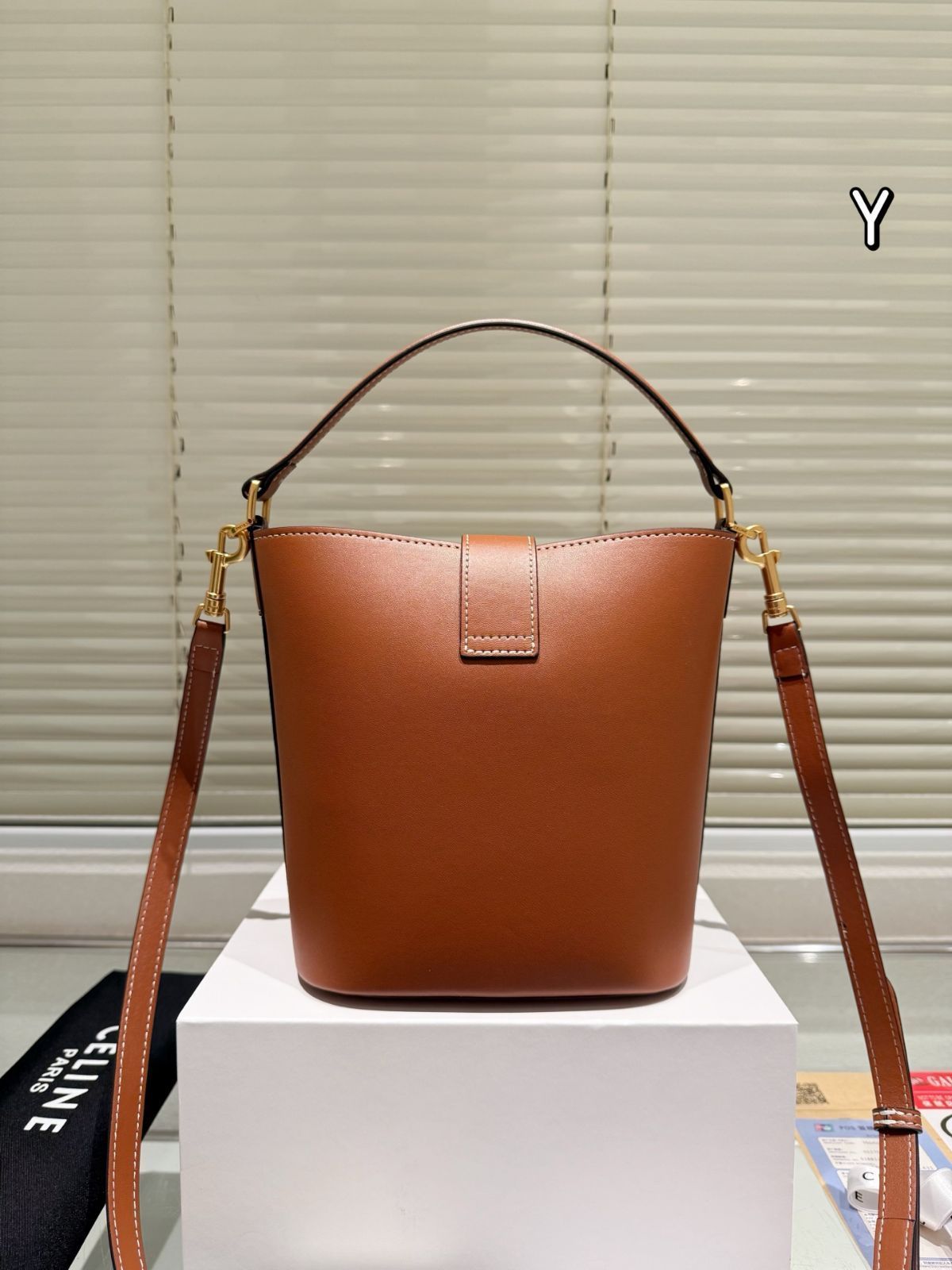 今日特価】CELINE TRIOMPHE トリオンフ バケットバッグ 24 今日特価】CELINE TRIOMPHE トリオンフ バケットバッグ 24