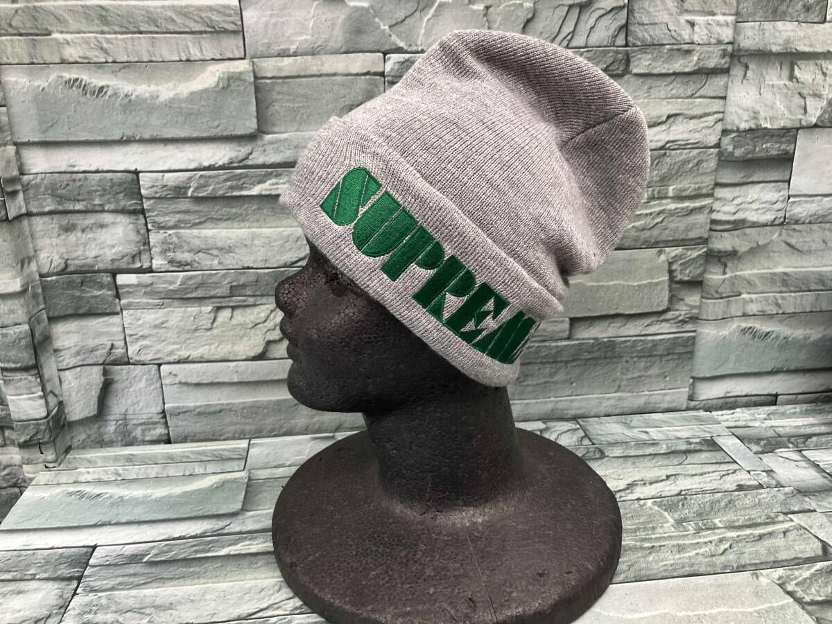 supreme ニット帽 グレー緑ロゴ