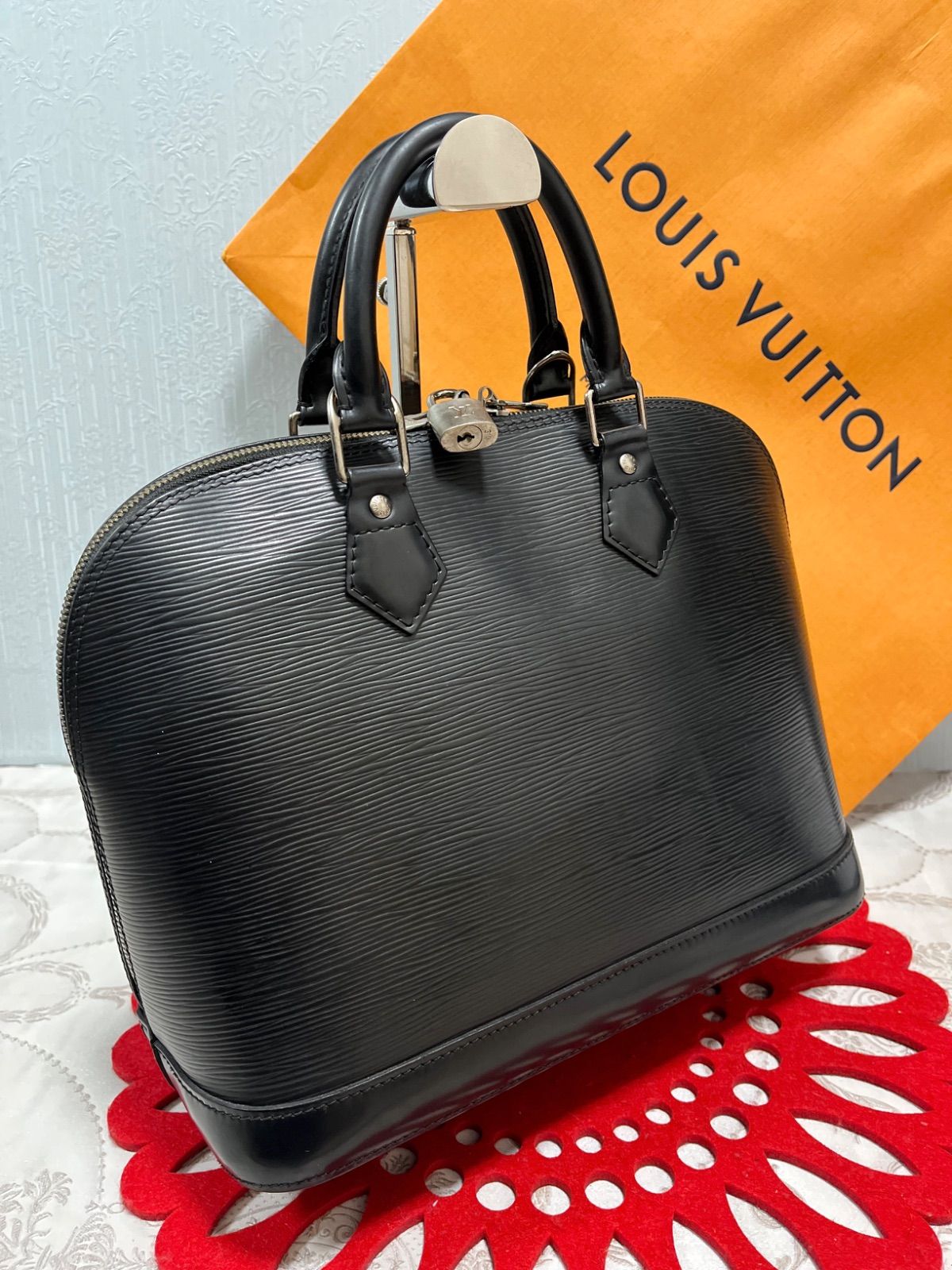 ◆ 上 LOUIS VUITTON ルイヴィトン アルマ エピ ブラック シルバー M52802 ハンドバッグ ビトン 999 ◆