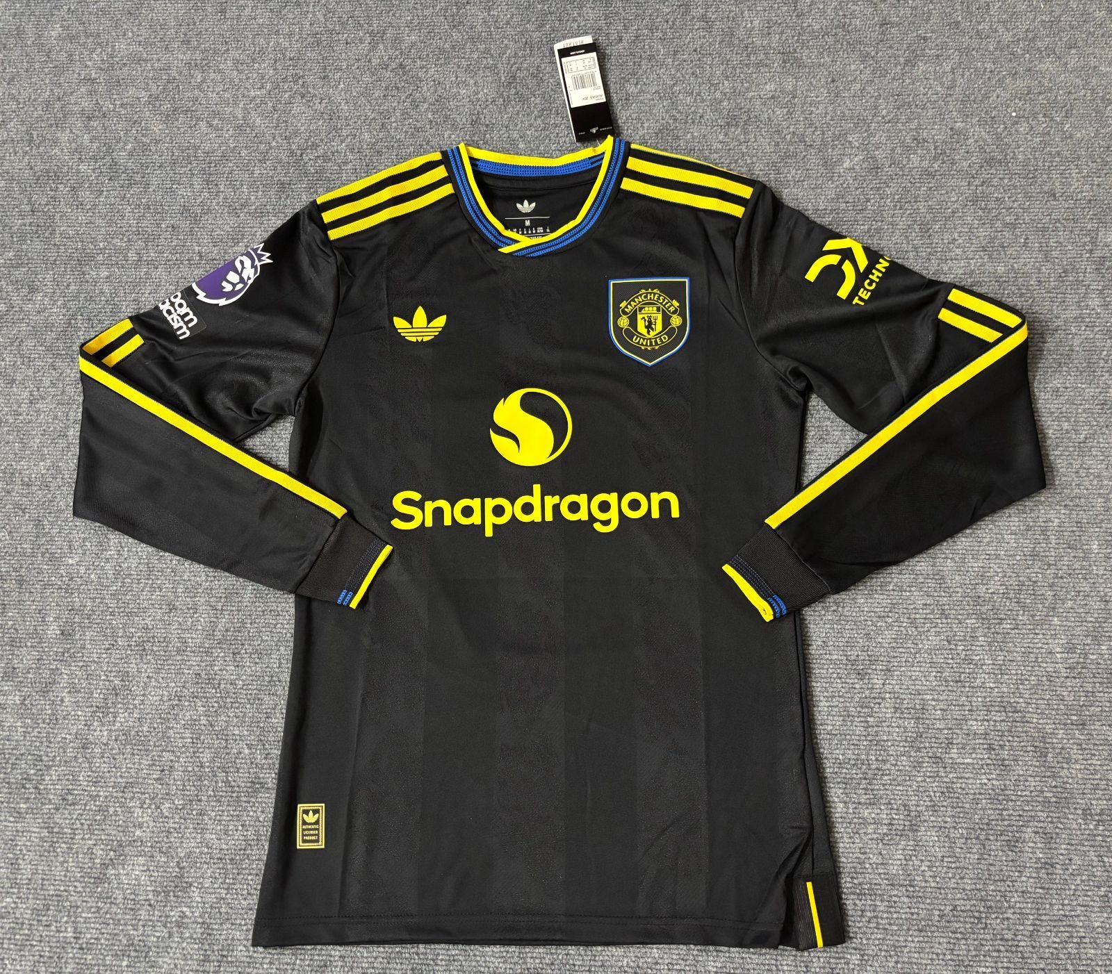 マンチェスターU B.フェルナンデス 8番 ユニフォーム 長袖 adidas マンチェスターユナイテッド 23/24 ユニフォーム ホーム 長袖