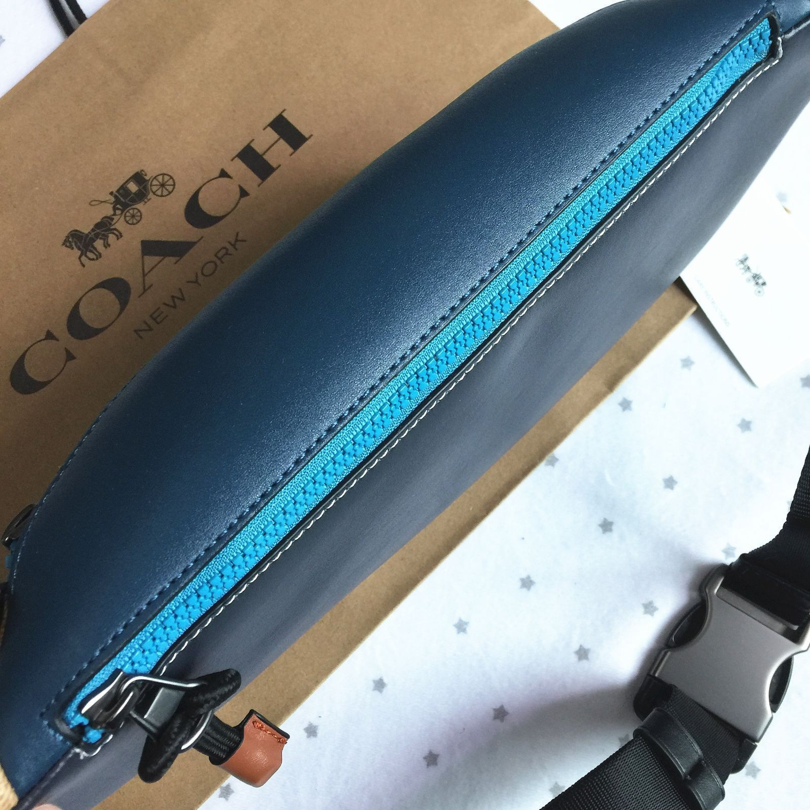 新品】 COACH コーチバッグ F75591 恐竜レキシー ボディーバッグ ベルトバッグ ウエストバッグ クロスボディー アウトレット品 - メルカリ