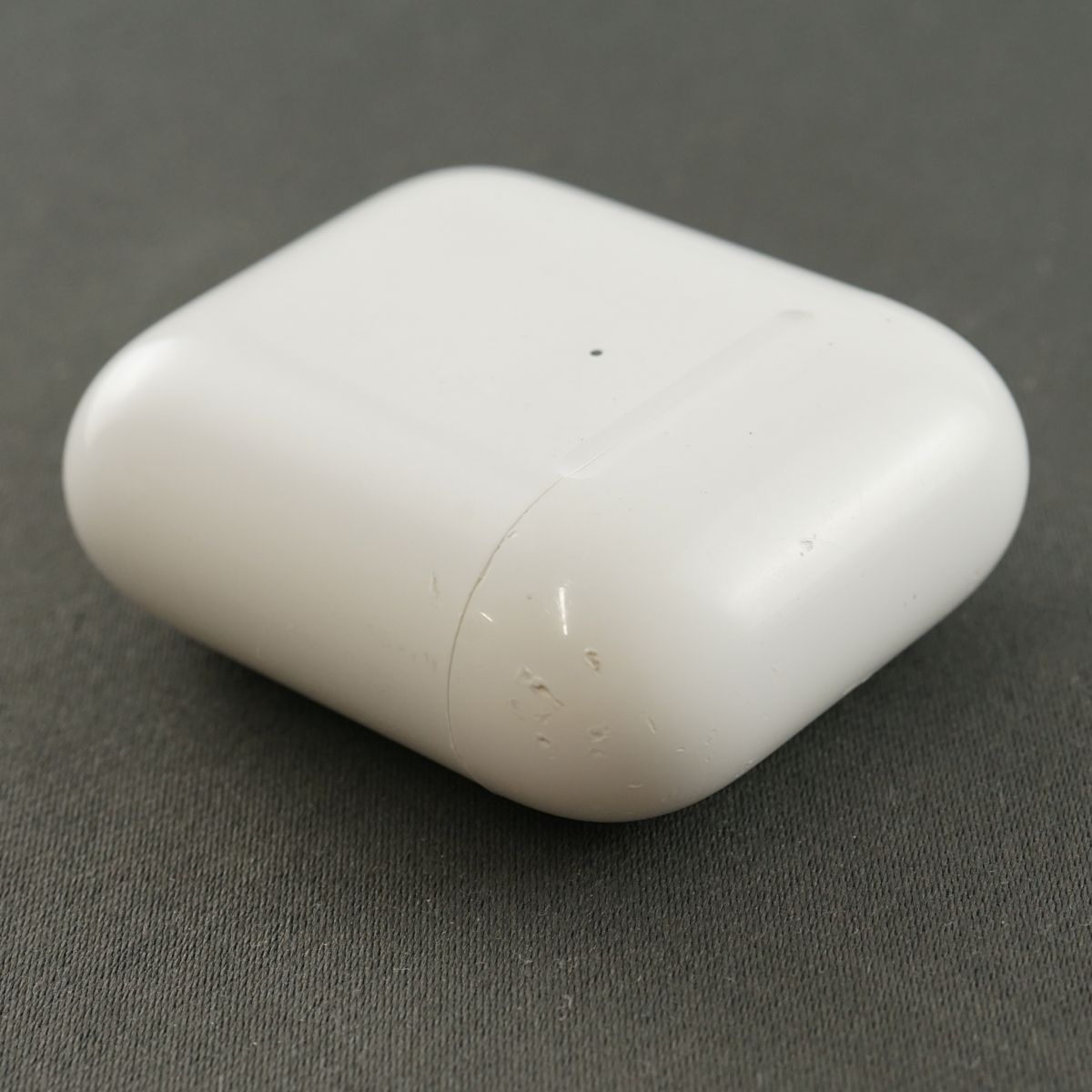 Apple AirPods with Wireless Charging Case エアーポッズ イヤホン