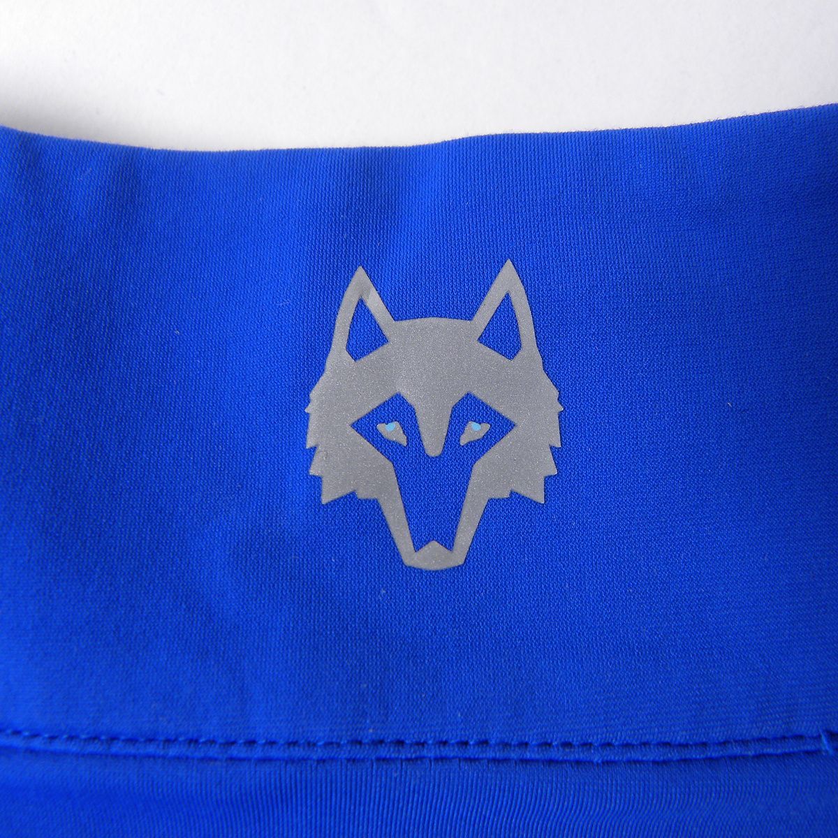 オオカミアイコン付ハーフジッププルオーバーシャツ