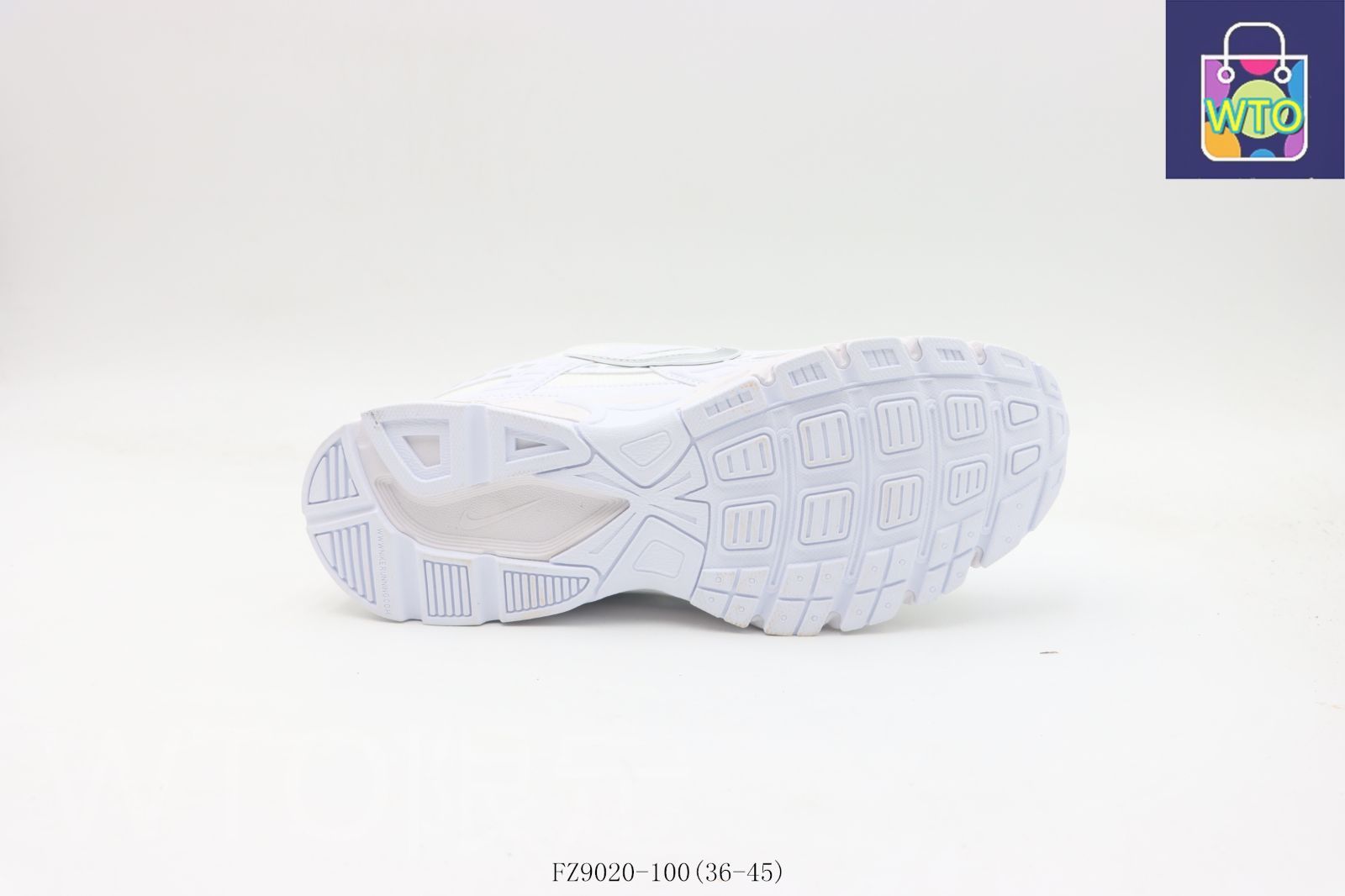 現行販売中❗️Nike FZ9020-100 ホワイト スニーカー 今日特価】ナイキ NIKE ダッドシューズ ホワイト White FZ9020