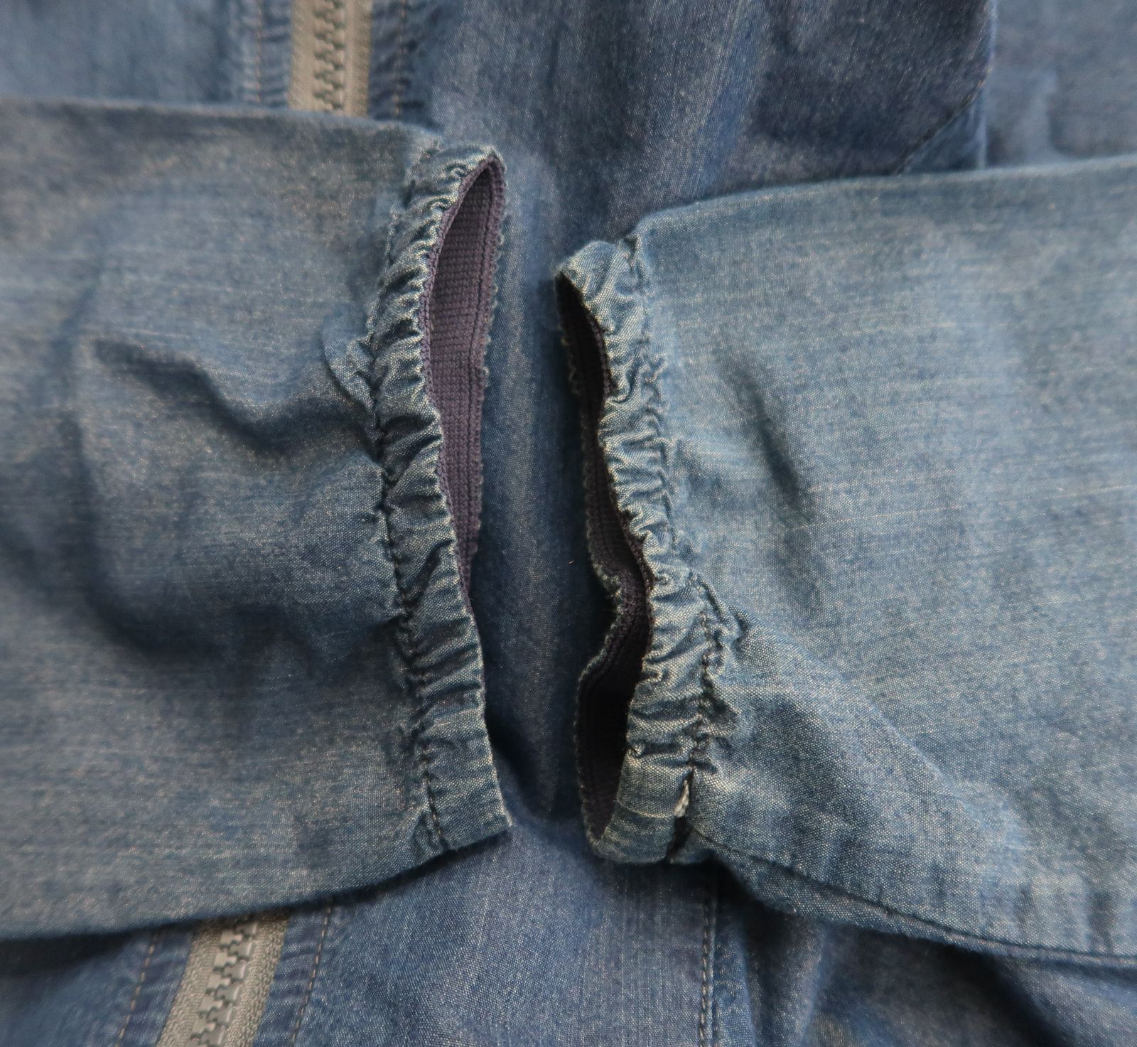 NP2705N マウンテンウインドパーカー