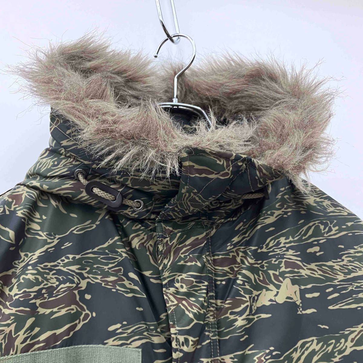 ヒステリックグラマー プリマロフト エアフォース フーデッド HYSTERIC GLAMOUR（ヒステリックグラマー）の「エアフォース
