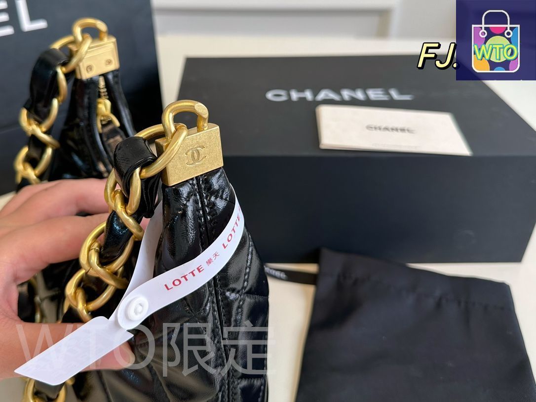 CHANELシャネル24 aオイルワックスレザー流浪ホボ脇バッグ