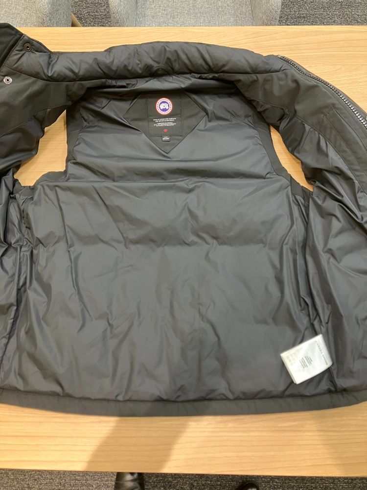 ZZZ】カナダグース ダウンベスト Mサイズ CANADA GOOSE ブラック