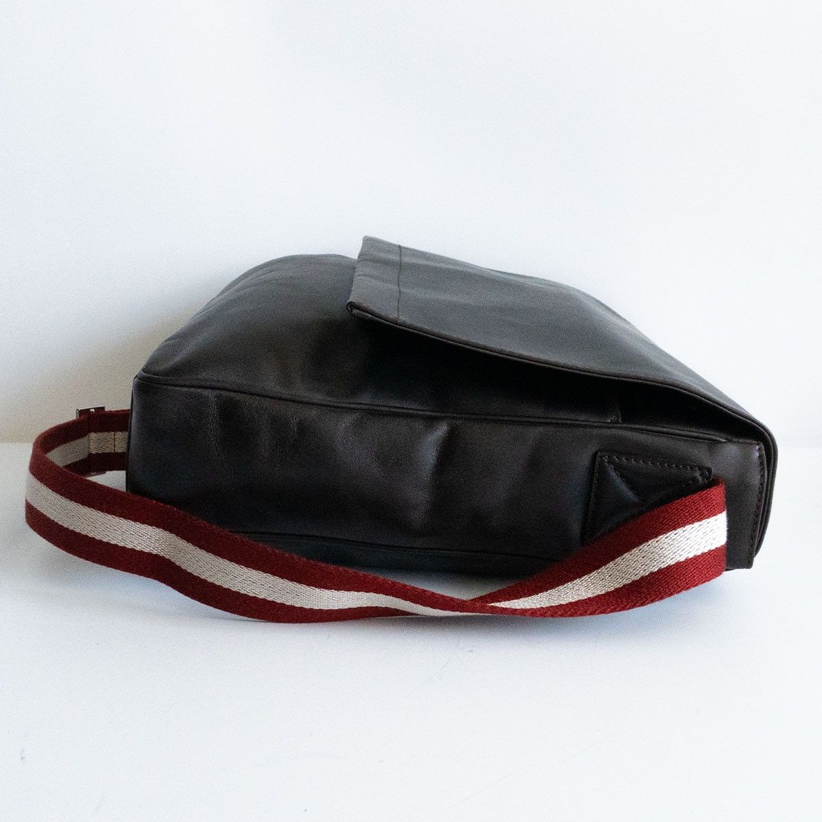 美品】BALLY 【レザー ショルダーバッグ】ブラウン トレイン