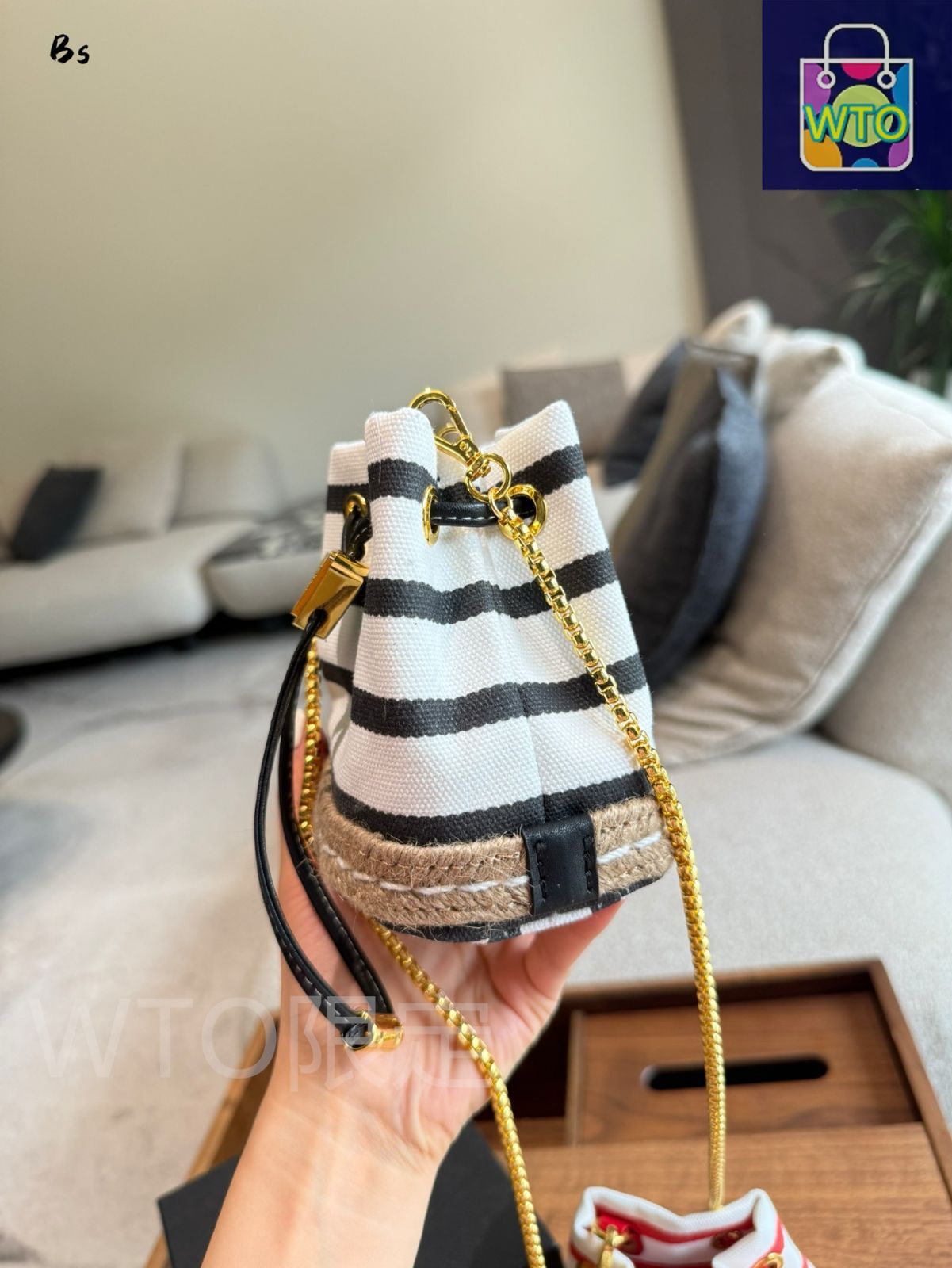 今日特価】Prada プラダ ミニ バケットバッグ シリーズ ナビー風