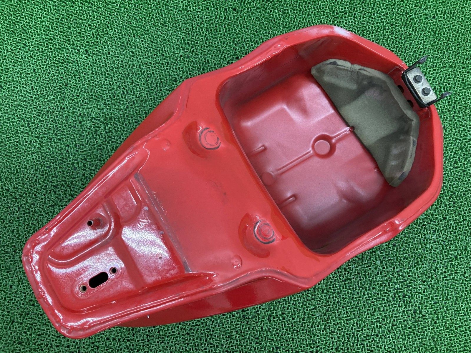 TRX850 タンク 赤 ヤマハ 純正 バイク 部品 4NX フューエルタンク 燃料タンク ガソリンタンク 修復素材に コケキズ無し Qk BRIGHTFACE_UK