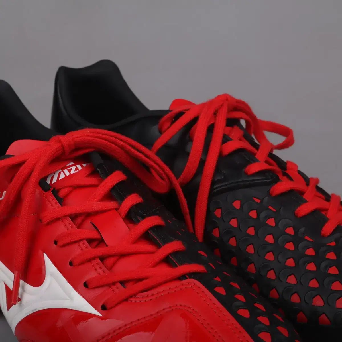 mizuno(ミズノ) イグニタス サッカーシューズ 出品 （ 280