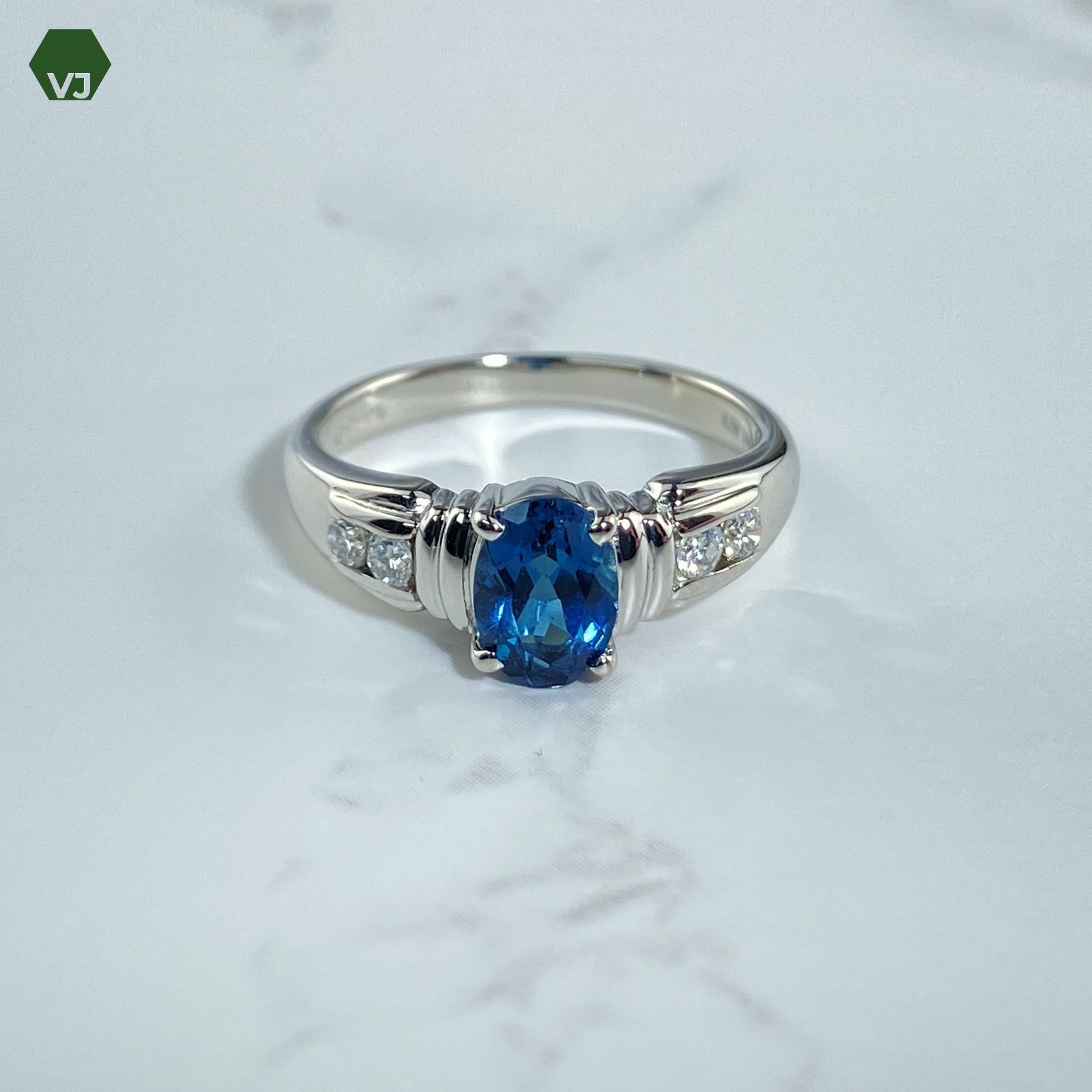 17-48】ロンドンブルートパーズ ダイヤ リング0.9ctD0.12ct【中古 