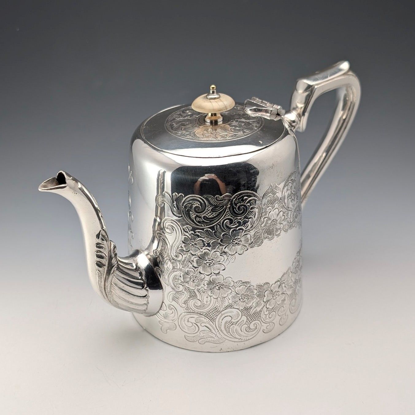 1905年頃 英国アンティーク シルバープレート製ティーポット