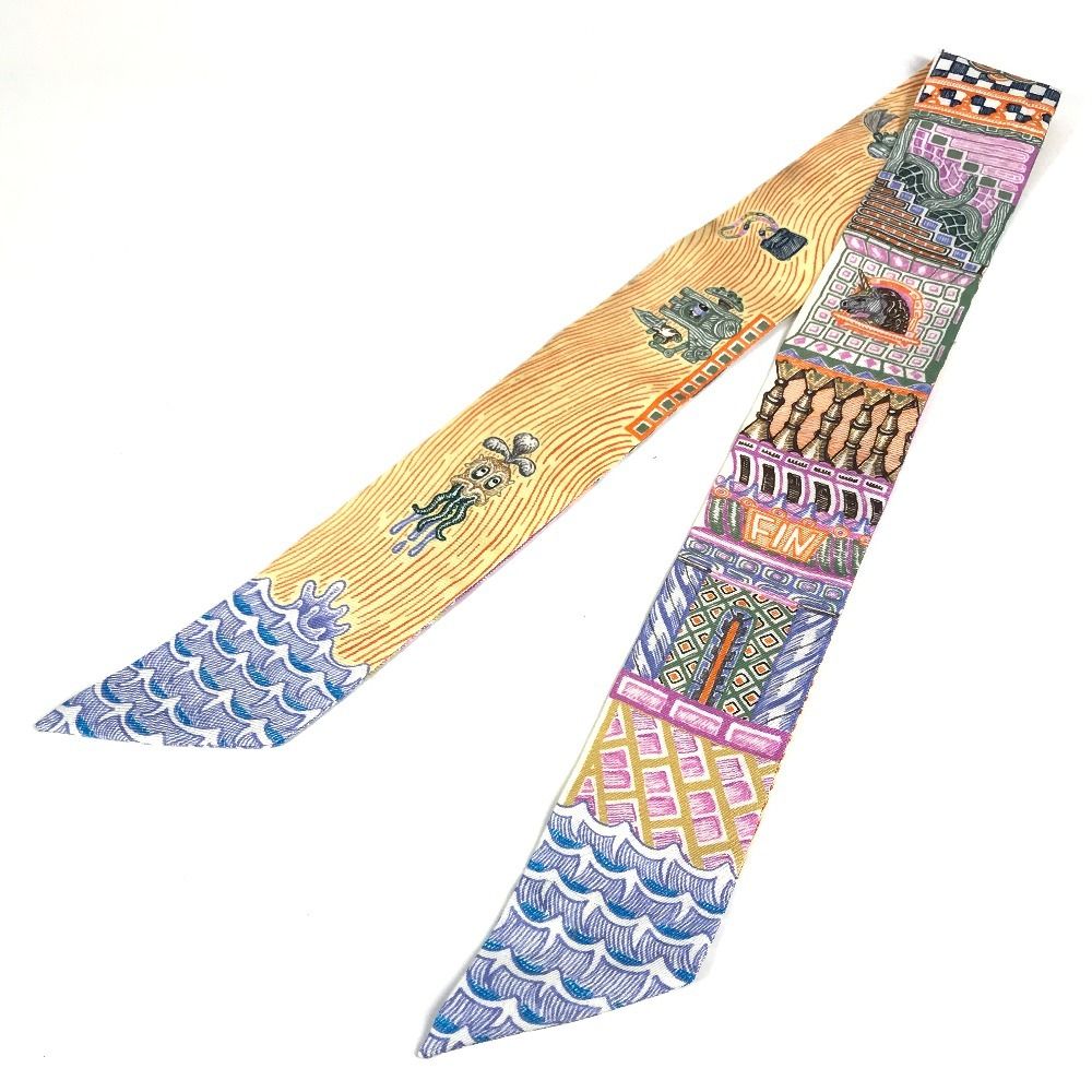 HERMES シルクスカーフ HERMES 馬デザイン シルクスカーフ HERMÈS