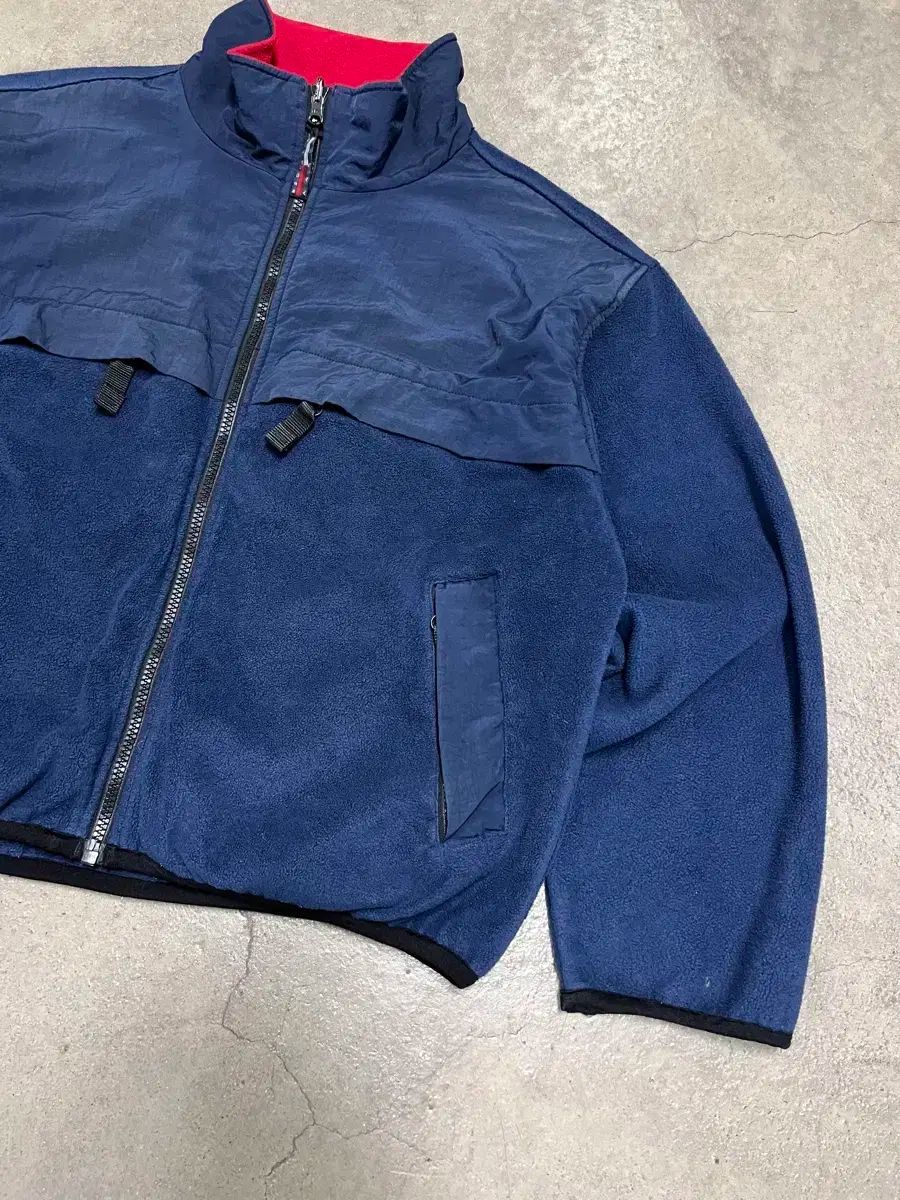 Hilfiger トミーヒルフィガー