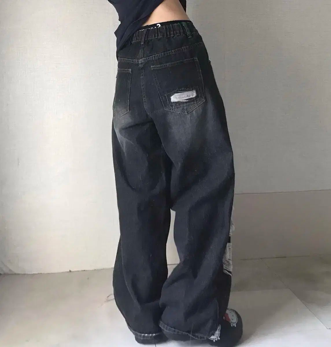 ブラックデニム