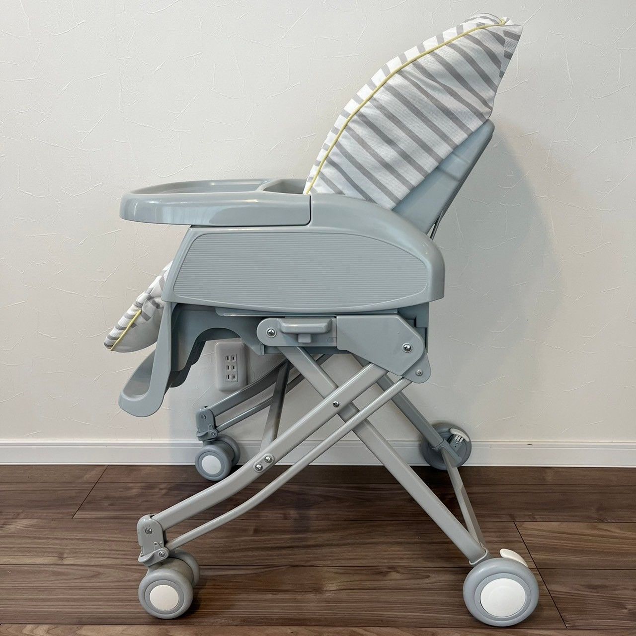 ハイローチェア 電動 アップリカ ユラリズムオートプラスHIDX お話中