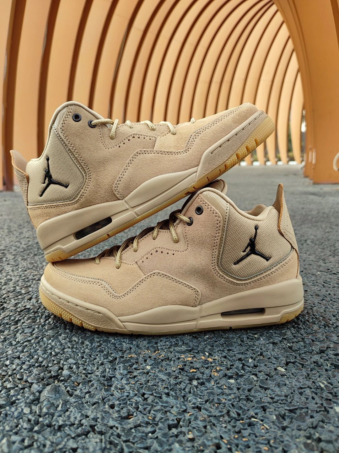 新品 ナイキ ジョーダン コートサイド23 バッシュ デザート - メルカリ 