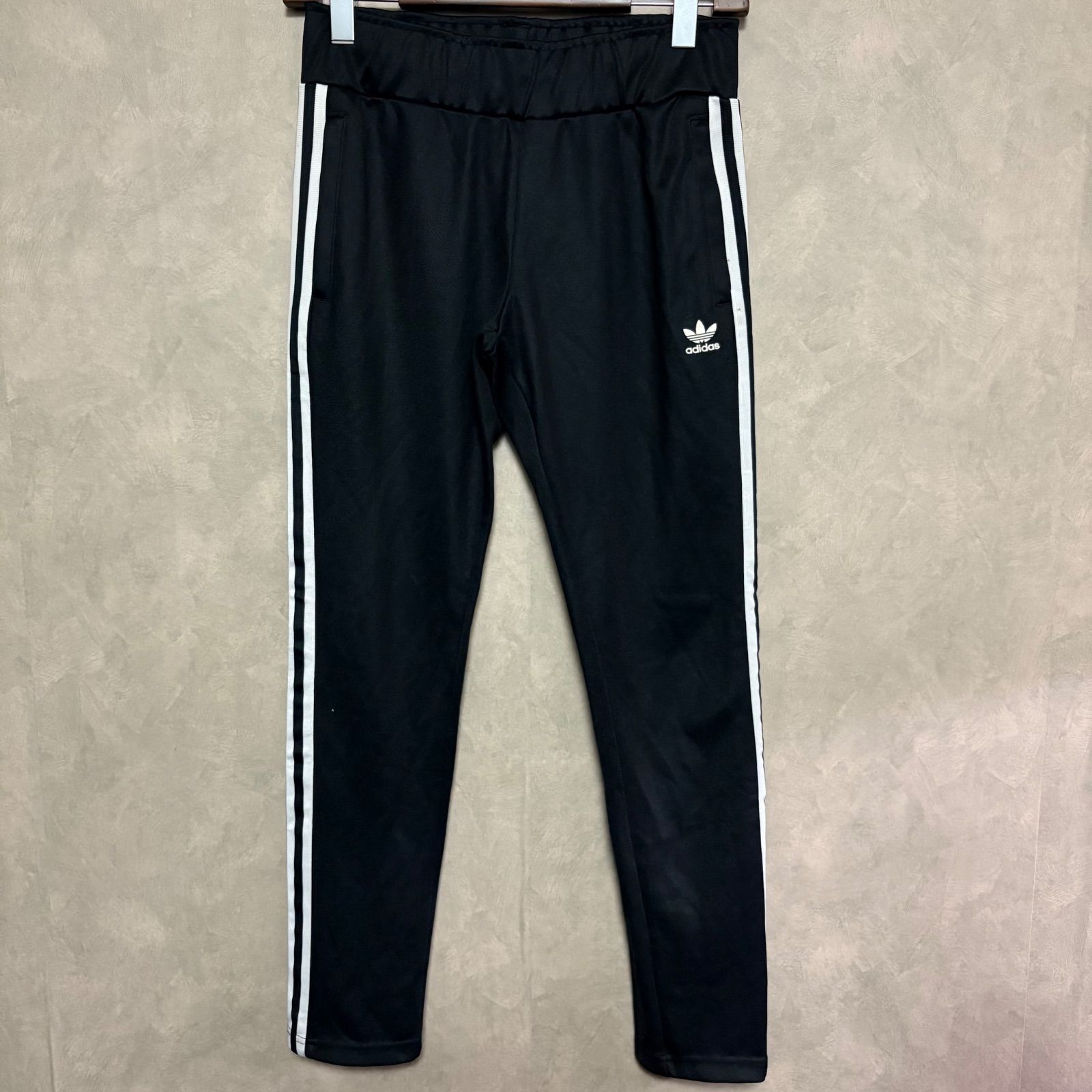 古着 adidas アディダス トラックパンツ ブラック ホワイト 黒 白 古着 adidas アディダス トラックパンツ ブラック ホワイト 黒